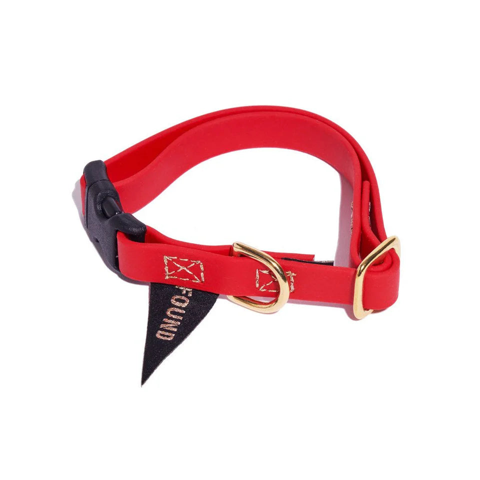 FMA water resistant collar red